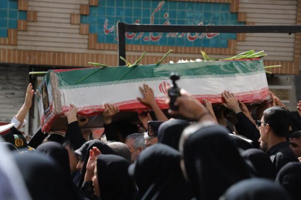 تشییع و بدرقه باشکوه شهید «رضا بسطامی» در سنندج