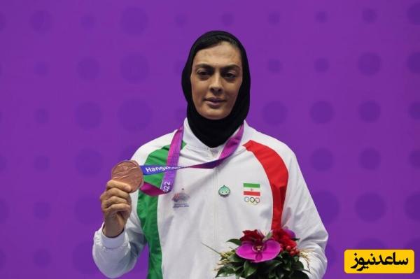 رونمایی از روش متفاوت و لاتی شهربانو منصوریان برای بستن بند کفش اش +فیلم/ اون اتوبوس اجاره ایه یا مال شرکت واحده؟