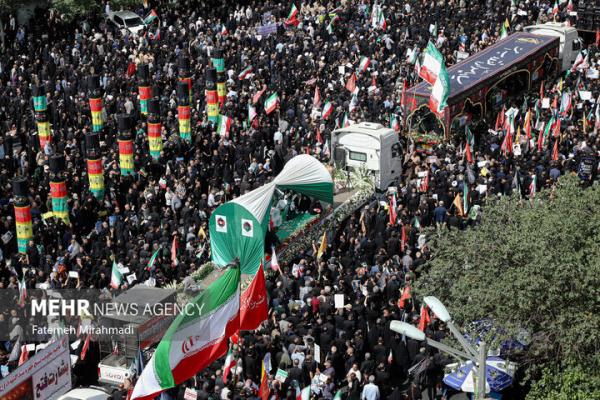 ملت زنده، نظام زنده؛ ایران، بیدارتر از همیشه در بدرقه شهیدان اقتدار