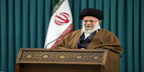  بانوان قمی در حمایت از رهبر انقلاب، کفن‌پوش به خیابان‌ها آمدند/ ویدئو 