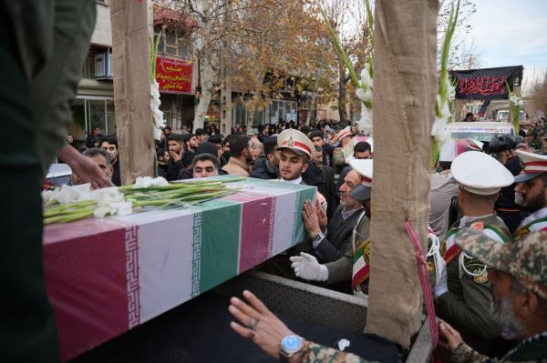 تشییع پنج شهید حمله موشکی اسراییل در بروجرد و اشترینان