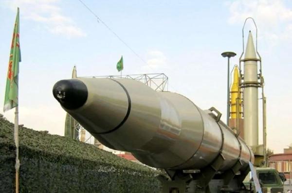 کیهان: باید موشک قارهپیما برای حمله به آمریکا تولید کنیم