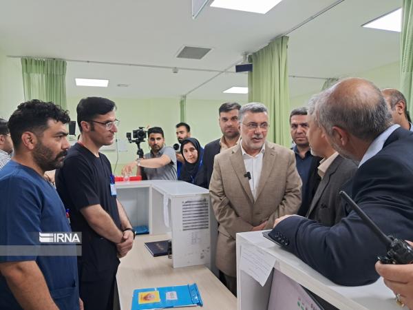 وزیر بهداشت: درمانگاه‌های سیروان و هلیلان «مرکز جامع منتخب» تعیین شدند