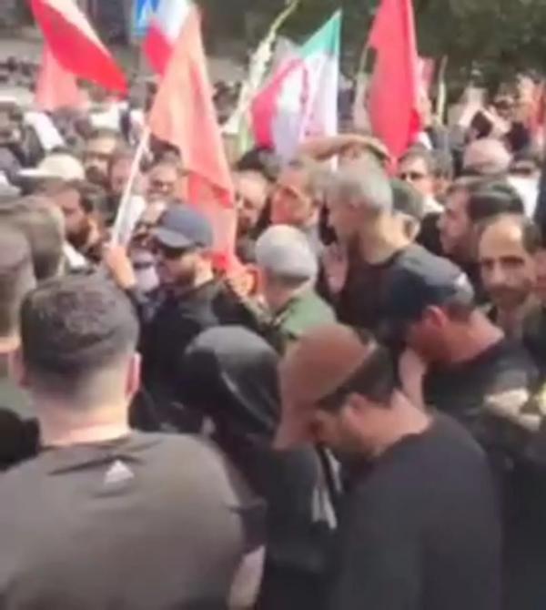   حضور سردار قاآنی در مراسم تشییع شهدای تهران + ویدئو 
