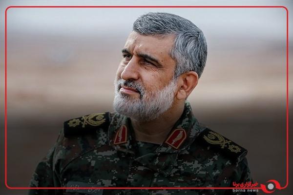  پیکر مطهر سرلشکر شهید حاجی‌زاده وارد قطعه مدافعان حرم شد 