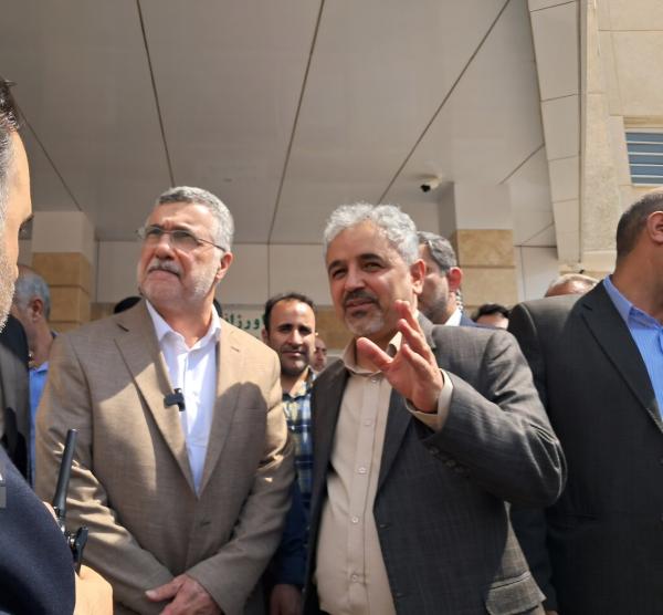  وزیر بهداشت از بیمارستان رازی ایلام دیدن کرد 
