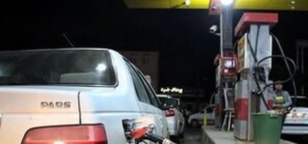  سوخت رسانی به جایگاه های عرضه بنزین پرقدرت ادامه دارد 