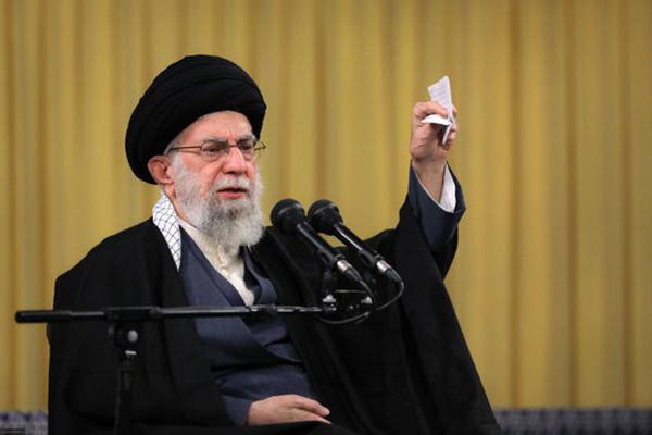  پوستر جدید Khamenei.ir/ همین حالا مجازات ادامه دارد/ عکس 