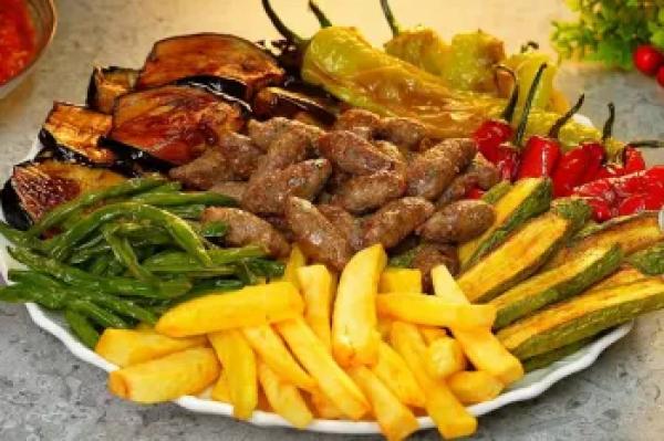 یک غذای سرخ شده ی ترکیبی و مجلل که از خوردنش سیر نمی شوی!