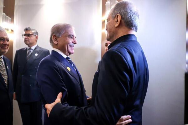  دیدار نخست‌وزیر پاکستان با پزشکیان 