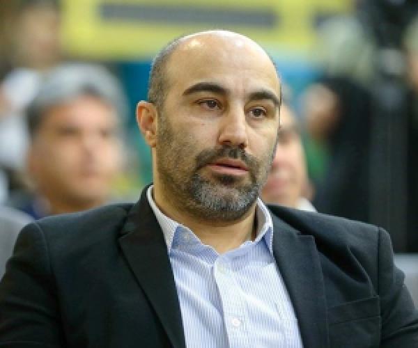  حال محسن تنابنده در خاکسپاری برادرزاده شهیدش علیرضا تنابنده+ فیلم 