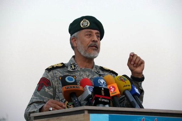   سخنرانی امیر دریادار سیاری برای مجروحان جنگ اخیر 