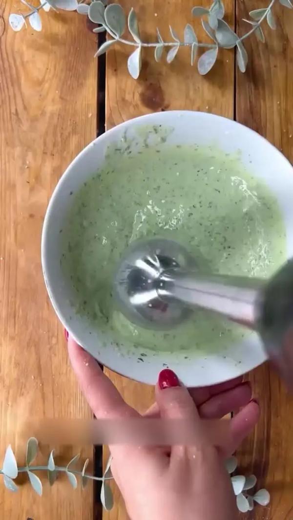  سالاد مرغ رژیمی با سس رژیمی مخصوص ورزشکاران + فیلم 