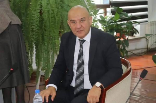 شاعر تاجیک: چو ایران نباشد تن من مباد!