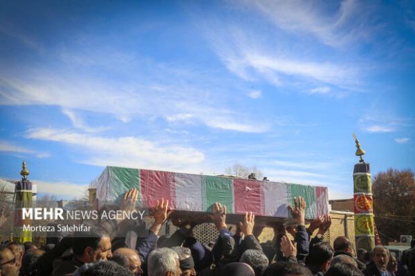 اعلام زمان خاکسپاری سرداران شهید حاجی زاده و باقری در بهشت زهرا(س)