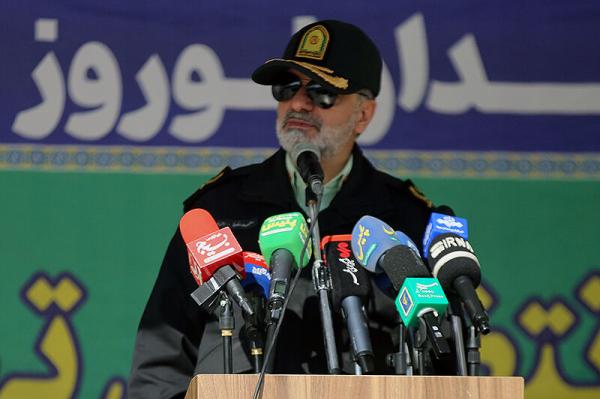 رادان: پلیس همواره در کنار مردم است/ به شایعات توجه نکنید