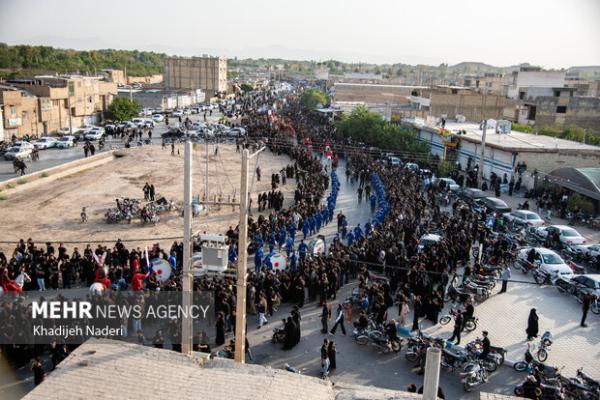کاروان هشتم محرم در خمینی‌شهر اصفهان