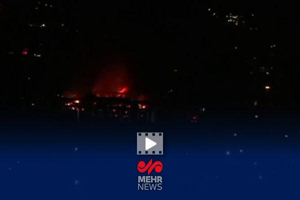 تصاویری از حمله دشمن صهیونیست به بخش‌هایی از ساختمان صداوسیما