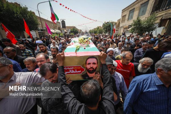 تدفین سردار سلطانی در یزد برگزار شد