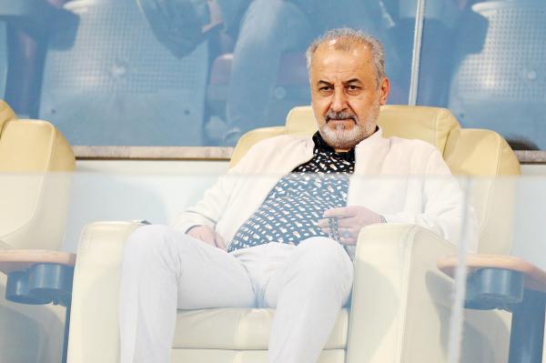 مدیرعامل پرسپولیس: ایرانی برای خاکش از جانش خواهد گذشت | در برابر دشمن خارجی همه یکدل هستیم
