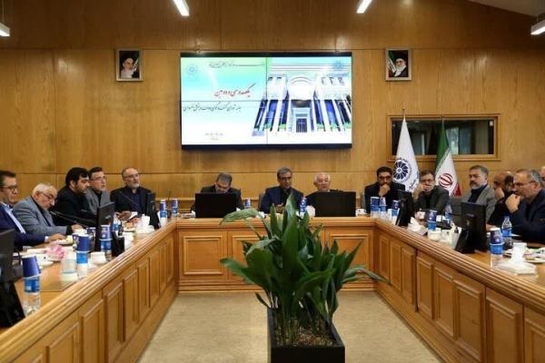 سرمایه‌گذاری‌ها باید به سمت صنایع دانش‌بنیان سوق یابد