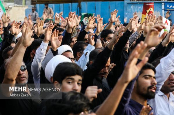 انتظار مردم همدان برای ورود پیکر مطهر سپهبد شهید علی شادمانی