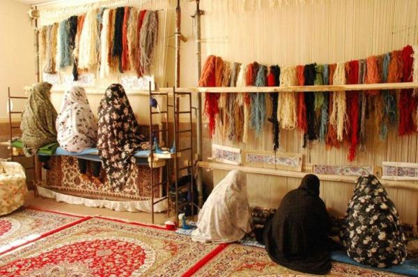 گره بر تار و پود عشق با هنرمندی ۳۰ هزار فرشباف زنجانی