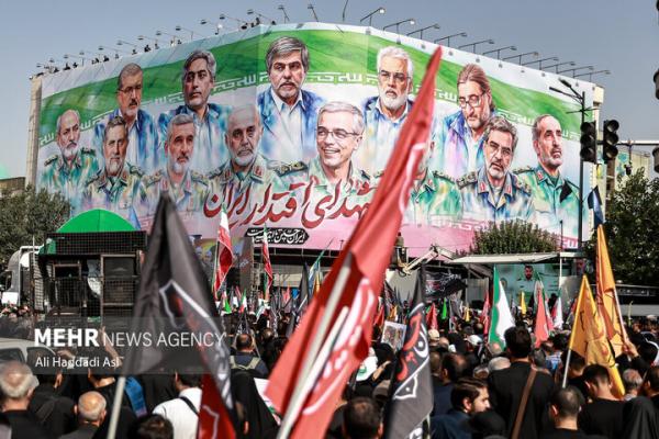 حضور وزیر اقتصاد در مراسم تشییع شهدای اقتدار ملی