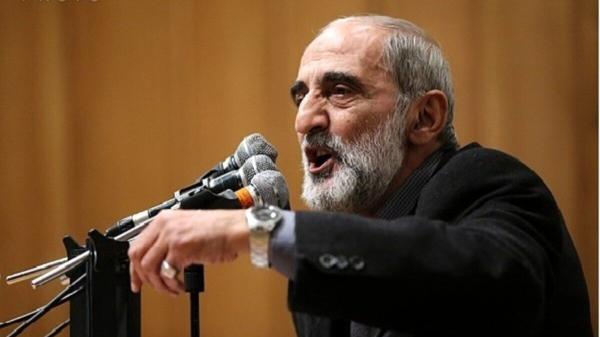  حسین شریعتمداری: موافقان مذاکره با آمریکا هم خائن‌ اند هم احمق 
