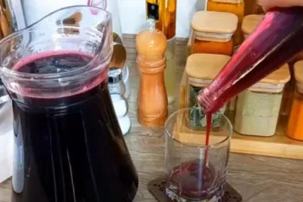 شربت آلبالو خوشرنگ / شربت آلبالو با ماندگاری بالا