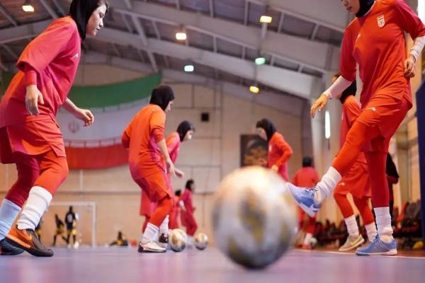 ۴ اصفهانی در لیست انتخابی شهرزاد مظفر
