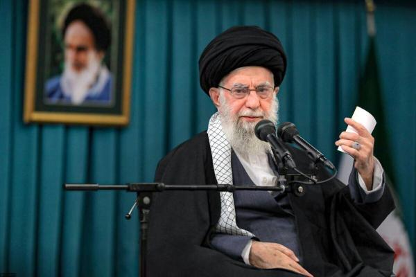  بیانیه شدیداللحن حوزه علمیه نجف علیه تهدیدات گستاخانه ترامپ نسبت به رهبر انقلاب 