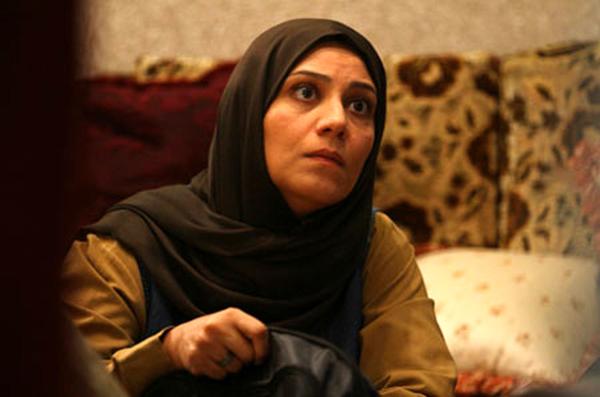   شبنم مقدمی پشت نوید محمدزاده درآمد 