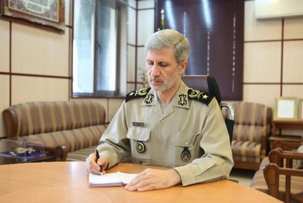 سرلشکر حاتمی: ارتش ضربات موثر و قاطع به اسرائیل خواهد زد