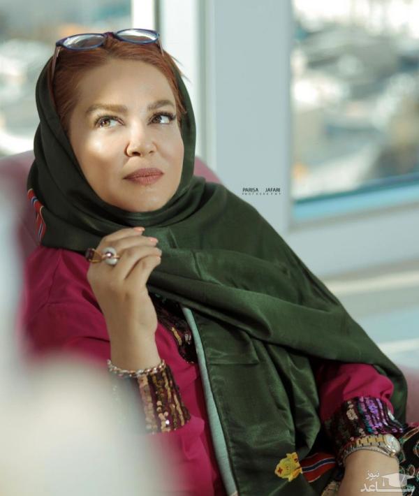 وقتی بهاره رهنما استایل گاوچرانی و چرم می‌پوشد؛ حال و هوای کافه استانبول متفاوت می‌شود