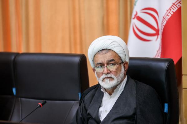 مدنی‌زاده صلاحیت علمی و اجرایی لازم برای وزارت اقتصاد را دارد
