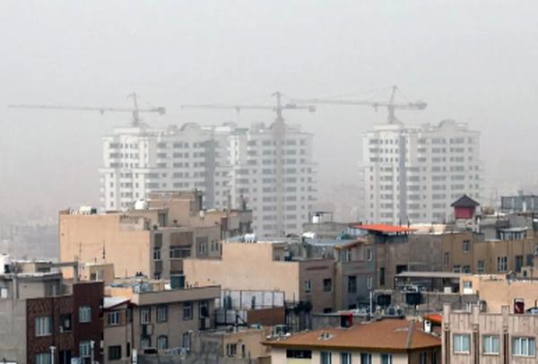   گردوخاک و باد شدید در تهران 