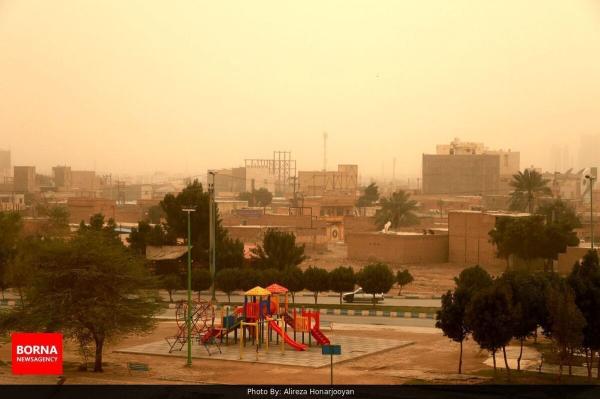  تداوم گرما و آسمان غبارآلود در همدان 