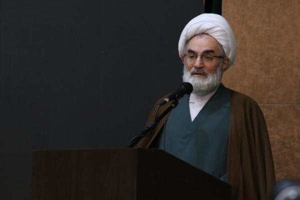 عالمان دین سنگر مستحکم مقابله با تهاجم فرهنگی هستند