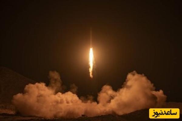 درخشش موشک‌های ایرانی این بار از پنجره هواپیما در دبی+ویدیو/ عظمت و اقتدار ایران جهان را به حیرت انداخته