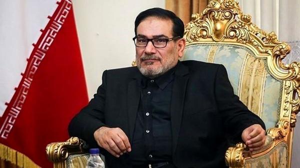  اولین عکس از علی شمخانی پس از آسیب دیدن در حمله اسرائیل/ او در مراسم وداع با شهدای اقتدار در تهران، حضور یافت 