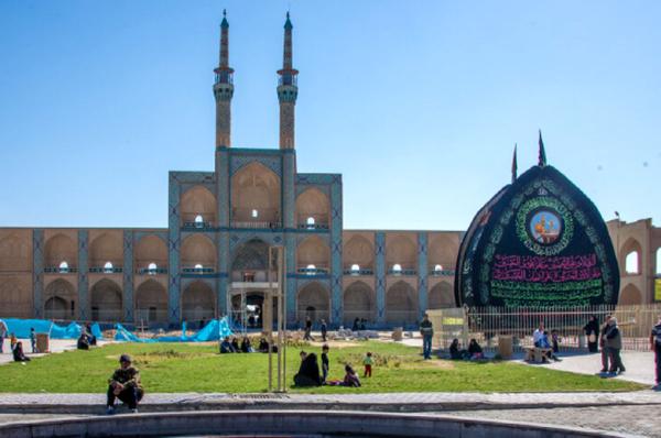   دو نقطه مشهور ایران که این‌روزها خاص جلوه می‌کنند 