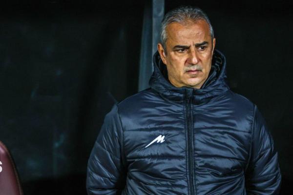 مرشد خودخوانده پرسپولیس الان چی هشتگ بزنیم؟