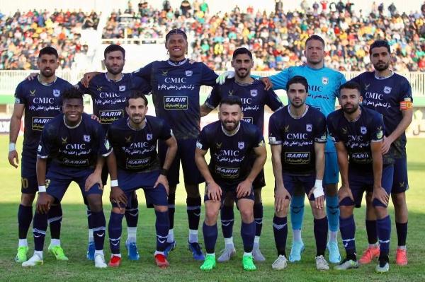   آغاز تمرینات چادرملو در تهران؛ بدون خرید جدید و با بازیکنانی بلاتکلیف 