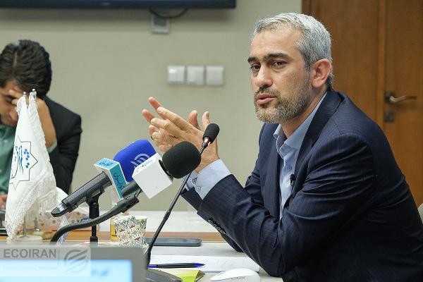  بازدید وزیر اقتصاد از این گمرک تکذیب شد/ برنامه مدنی‌زاده برای حمایت از بورس و سهامداران 