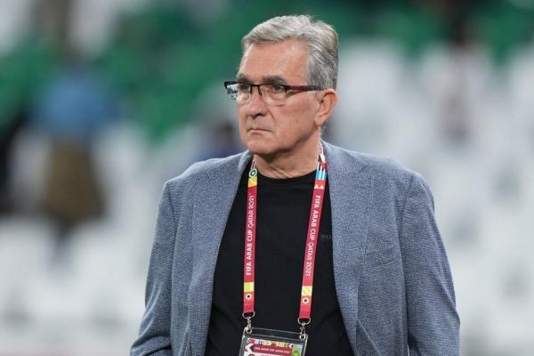 هشدار شبانه به سرمربی پرسپولیس در رستوران؛ در ایران نمان و به کشورت برگرد