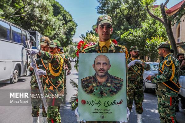 تشییع پیکر شهید مدافع وطن «سرهنگ مهدی رضازاده» در تبریز