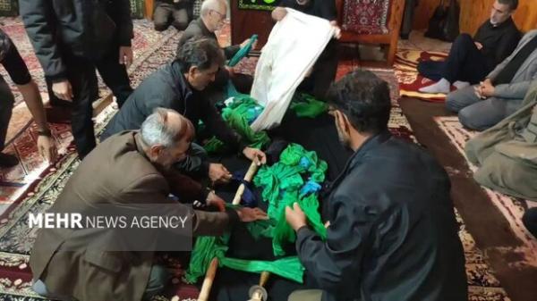 مراسم‌ سنتی علم‌بندی در روستای مازودره اشکورات رودسر