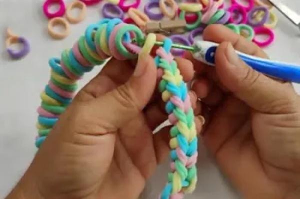 آموزش تزئین تل سر های ساده با کش مو