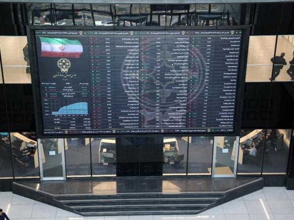 بورس دوباره قرمز شد؛ ریزش ۷۲ هزار و ۸۹۲ واحدی شاخص کل